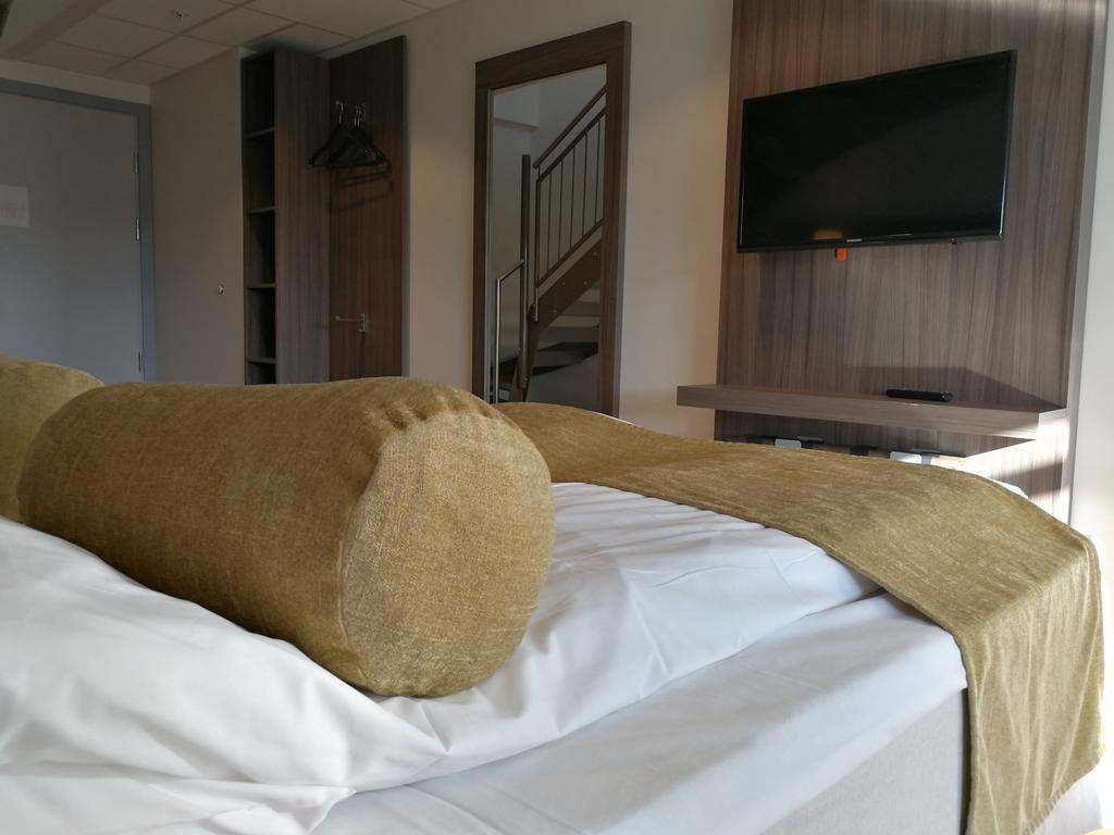 Dombas Hotel Εξωτερικό φωτογραφία
