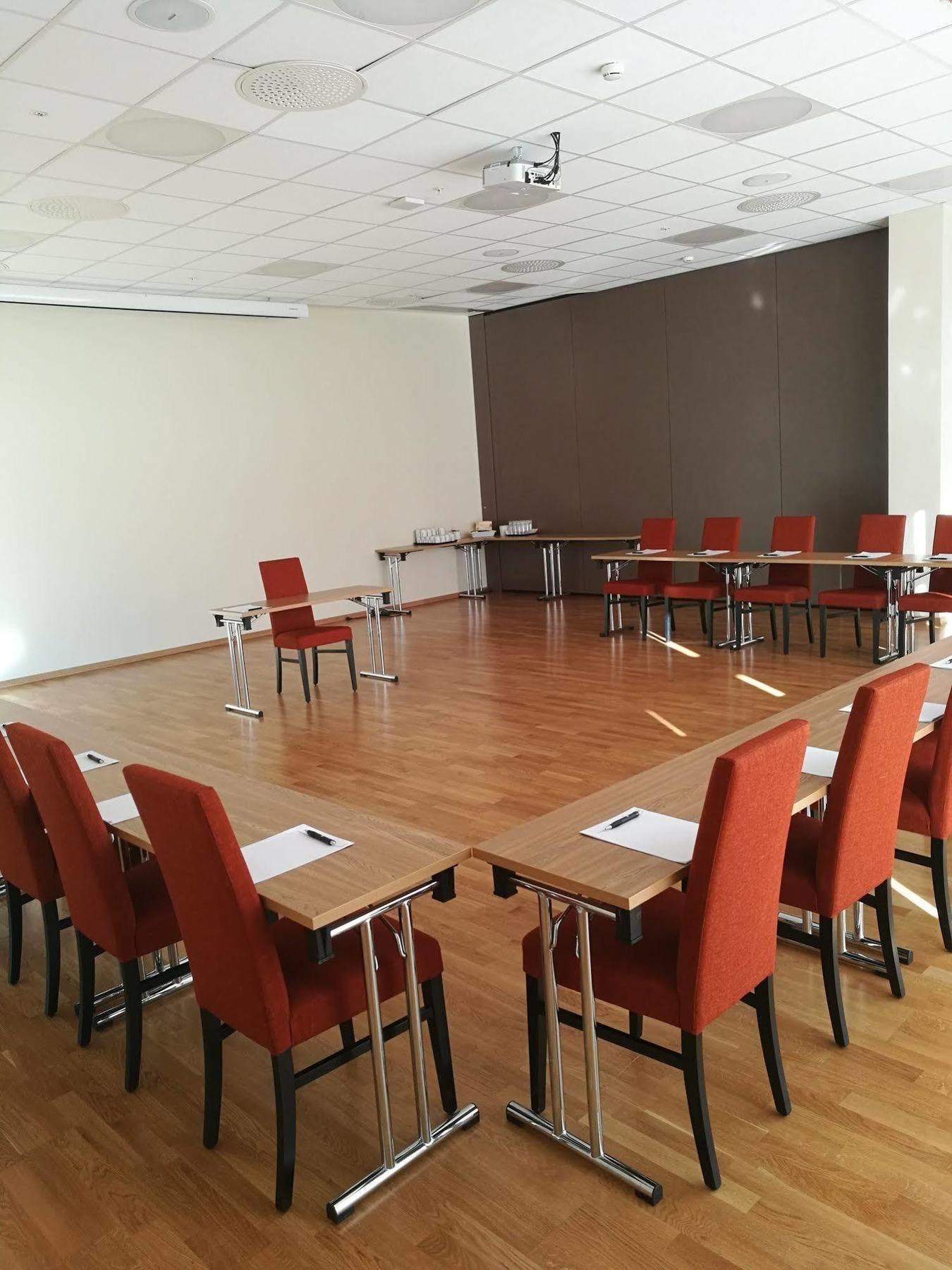 Dombas Hotel Εξωτερικό φωτογραφία